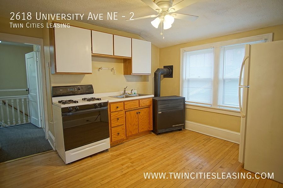 1st image of 2618 University Ave NE #2