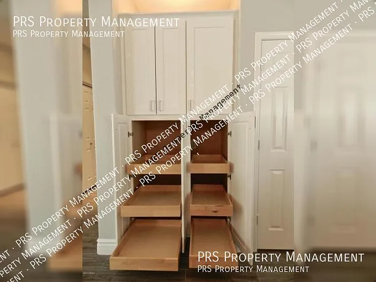 2052 E La Costa Dr — Photo 8