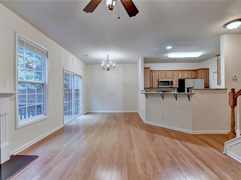 1641 Tailmore Ln — Photo 6