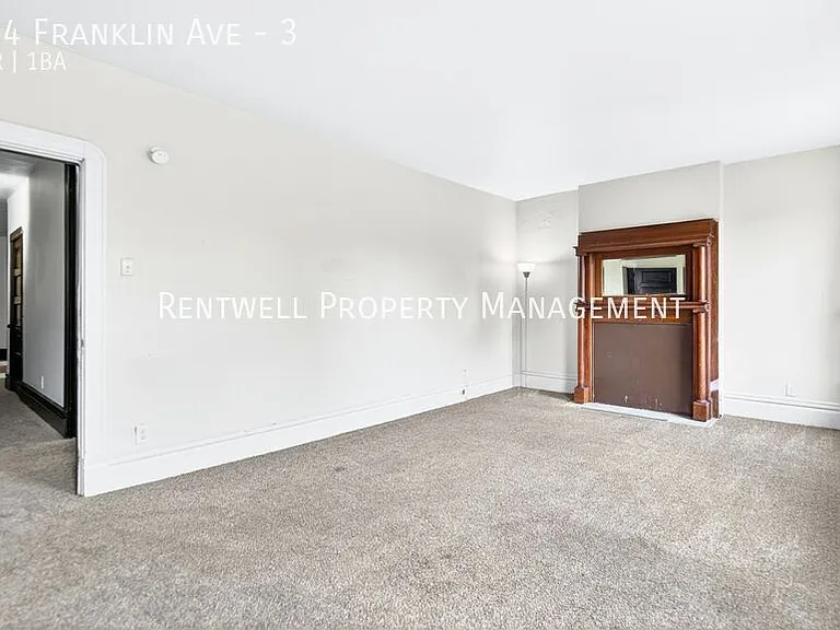 734 Franklin Ave #3 — Photo 11