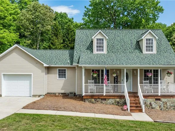 380 Shaw St, Randleman, NC 27317