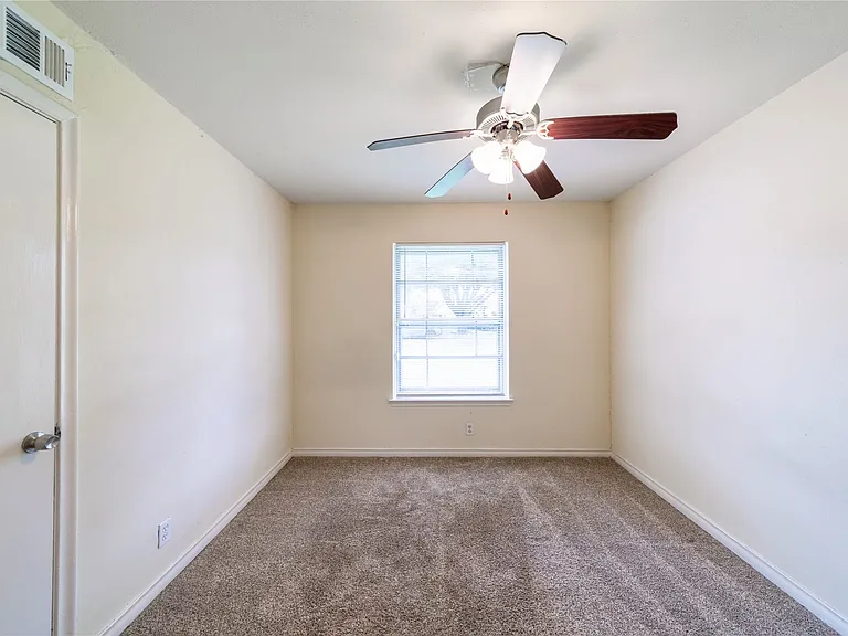 13515 Charcoal Ln — Photo 11