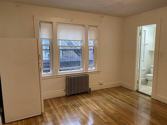 4th image of 100 Washington St APT 12