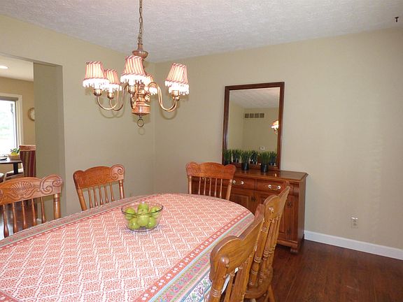 2nd image of 17271 Peggy Ln