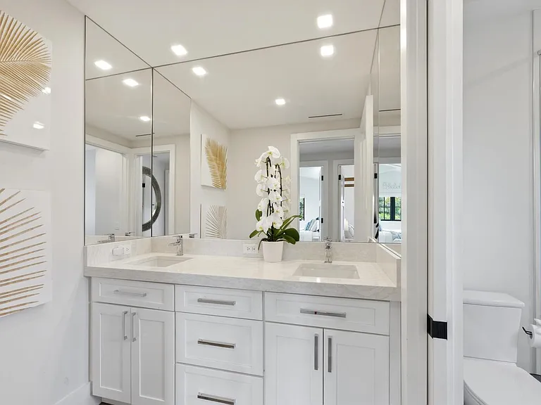 200 Bahia Point — Photo 16