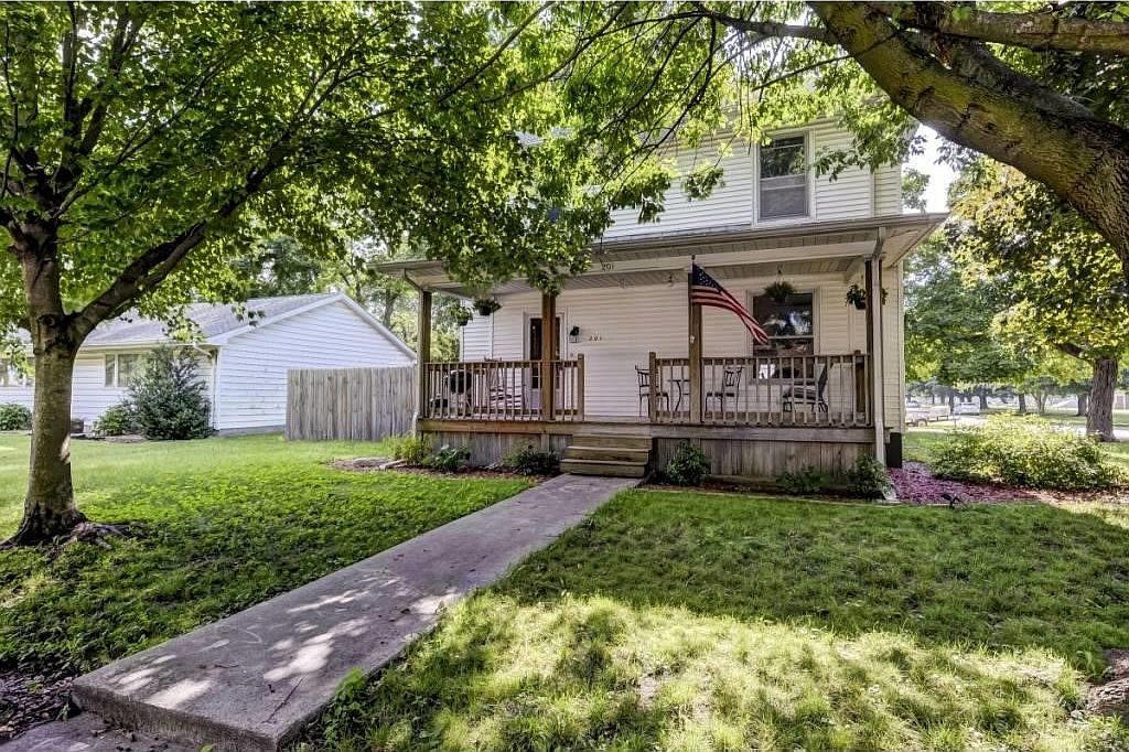 201 S High St, Lovington, IL 61937 Zillow