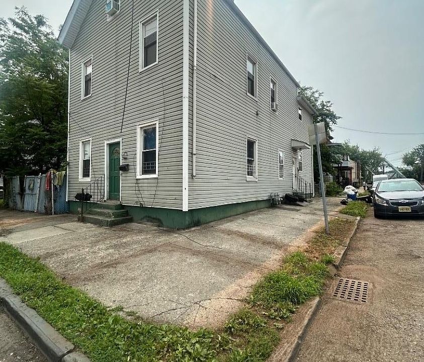 1st image of 23 Watson St