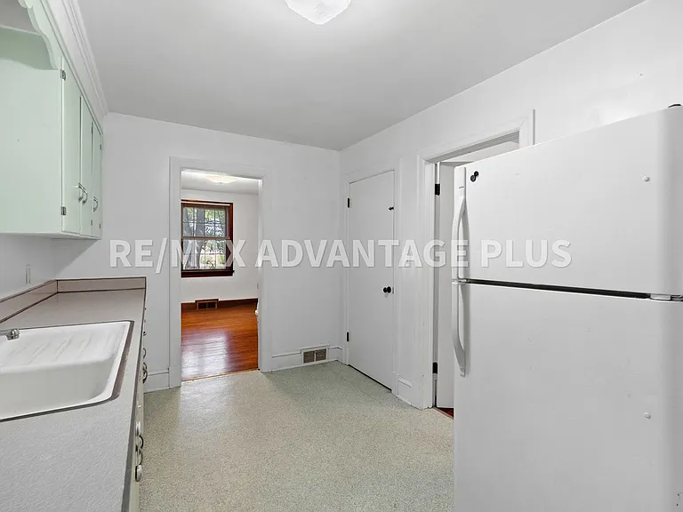 1004 Fourth Avenue Ext — Photo 12