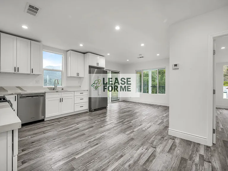 9848 Portola Dr — Photo 24
