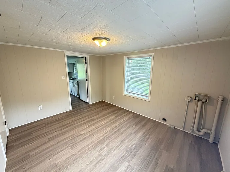 605 Grant Ave — Photo 13