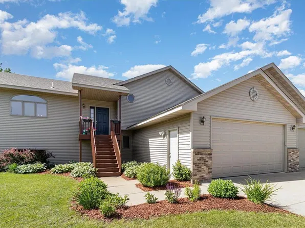 701 E Beaver St, Belle Plaine, MN 56011