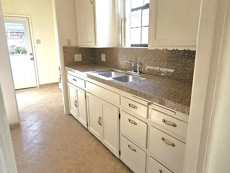 13451B Camilla St — Photo 14