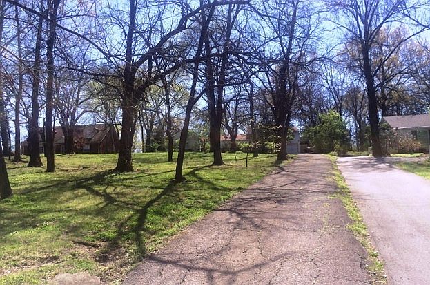 1st image of 1309 Lone Oak Cir