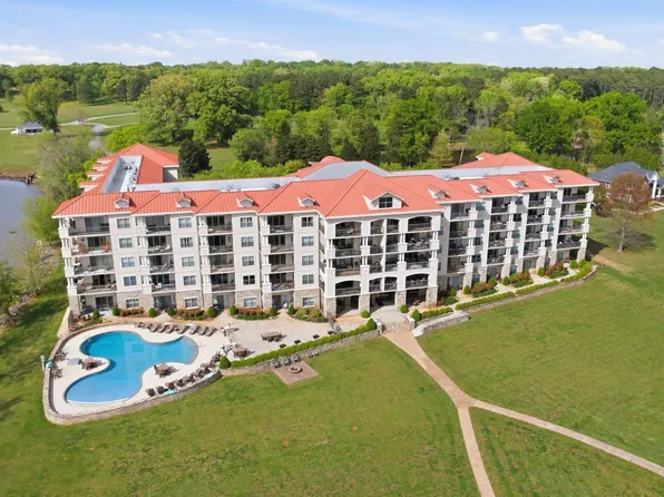 12100 Two Rivers Dr #F3, Athens, AL 35611