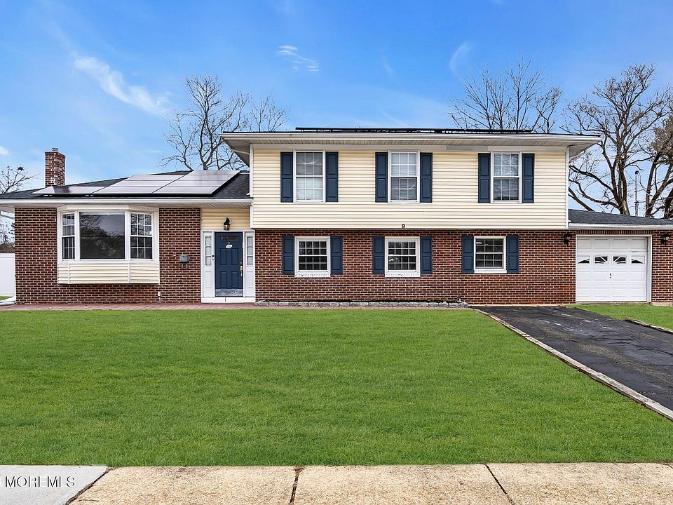 1st image of 9 Chatham Drive