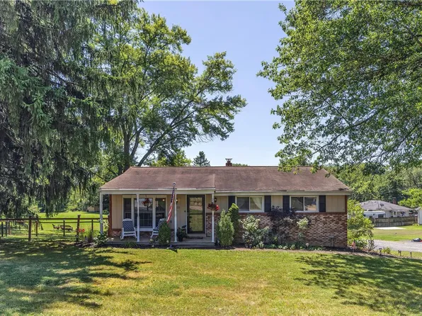 213 Sharon Grange Rd, Aliquippa, PA 15001