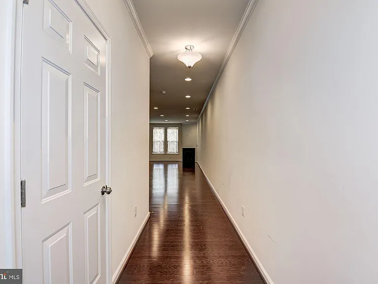 42524 Benfold Sq — Photo 8