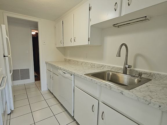 3rd image of 66 Brian Dr APT E