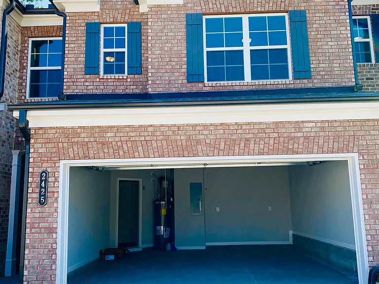 2425 Morgan Place Dr — Photo 1