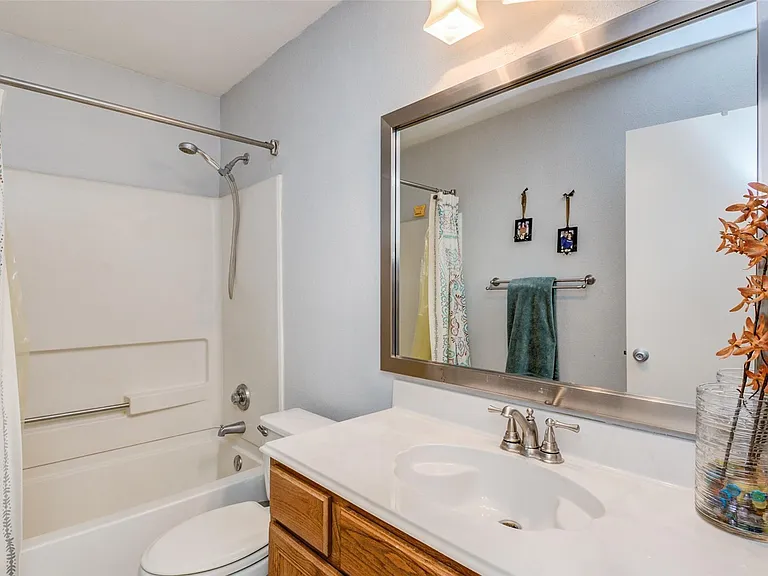 1310 Asbury St — Photo 14