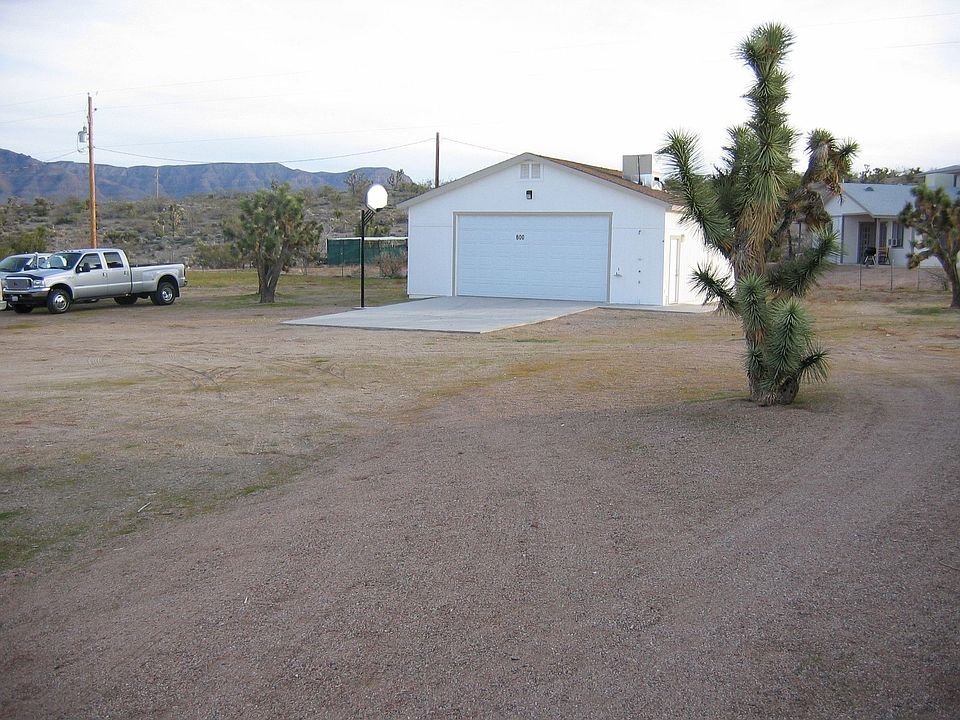 2nd image of 600 W Phantom Creek Ln