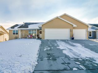 3022 Emmalane Dr, Green Bay, WI 54311