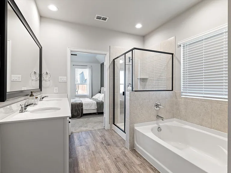 405 Rosie Ct — Photo 13