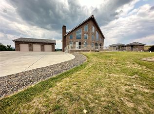 1015 Hoffman Rd, Smithton, PA 15479