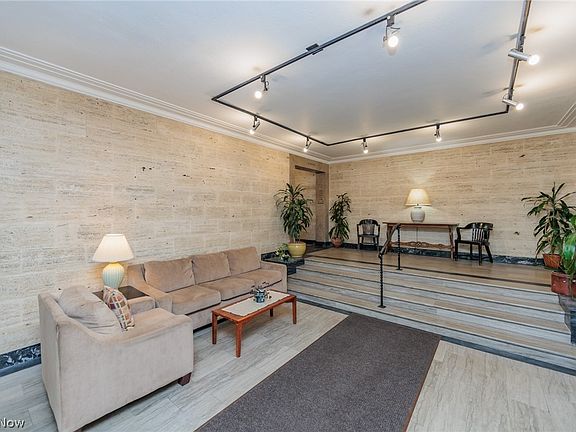 4th image of 2330 Euclid Heights Blvd APT 301