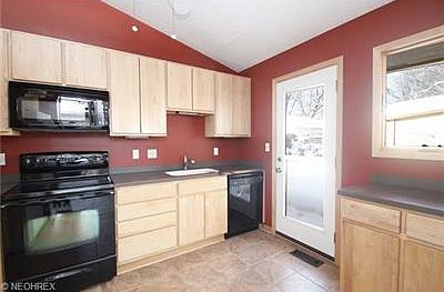 2nd image of 4536 Coe Ave