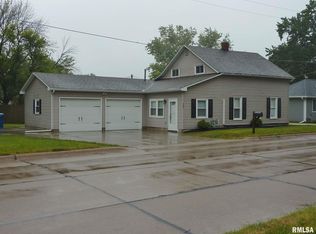 303 W Price St, Eldridge, IA 52748
