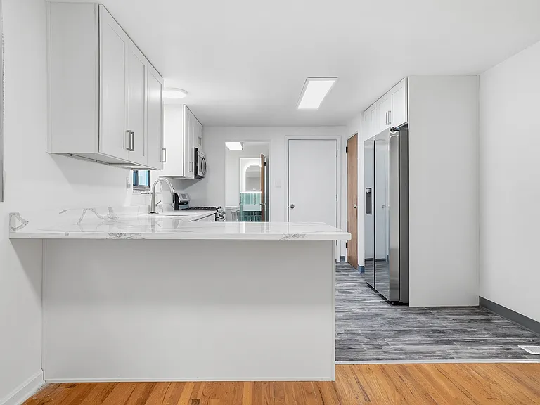 7895 Mark Dr — Photo 8