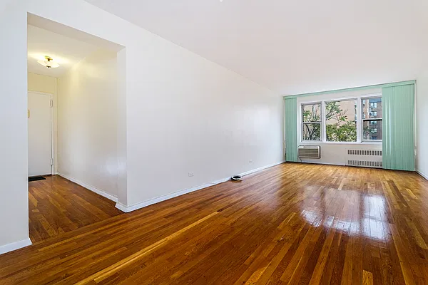 Sold by ERA Insite Realty Services | media 18