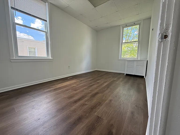 402 Armstrong Ave #2 — Photo 7