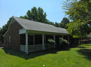 1301 Rock Point Rd, Charlotte, NC 28270