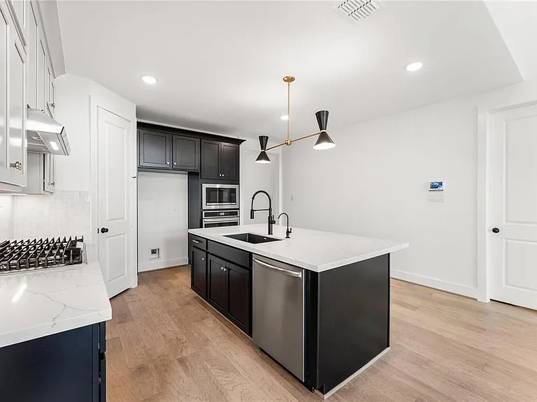 29751 Bur Creek Ln — Photo 8