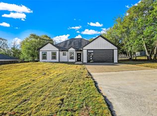 2708 Flora Ln, Denison, TX 75020