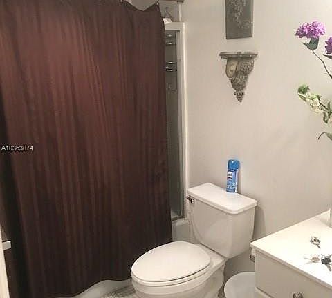 5th image of 19370 Collins Ave APT 308