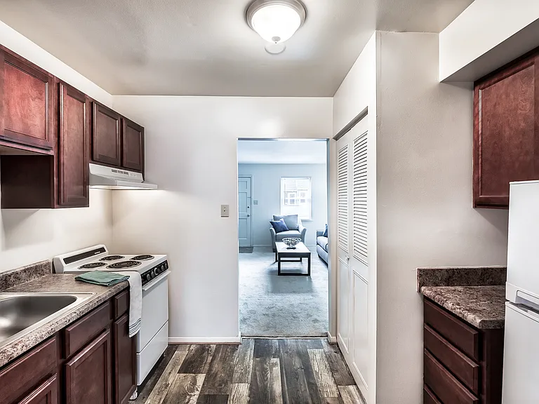Misty Pines Apartments — Photo 16