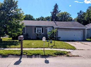 604 Court St, Gibbon, NE 68840