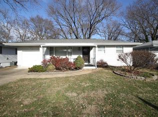 135 Ruth Dr, Florissant, MO 63031