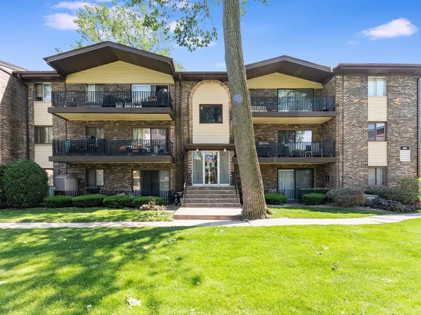 13535 Le Claire Ave APT 93, Crestwood, IL 60418