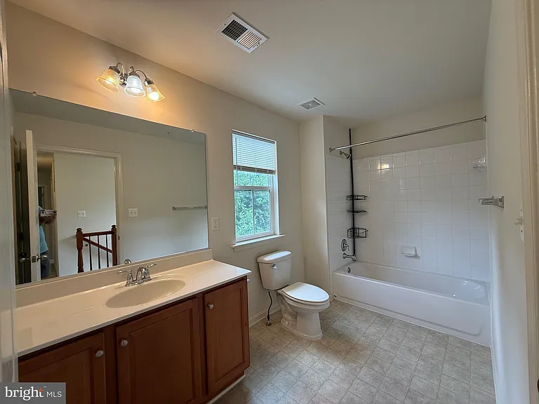 10215 Daventry Dr — Photo 18