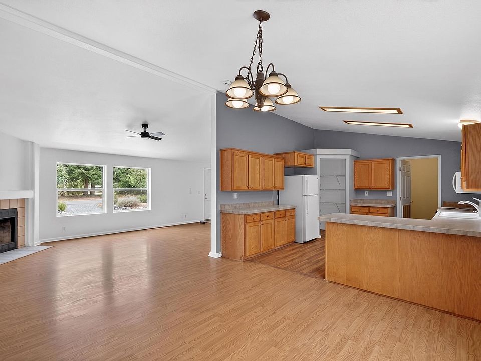 1st image of 10 Winterhawk St