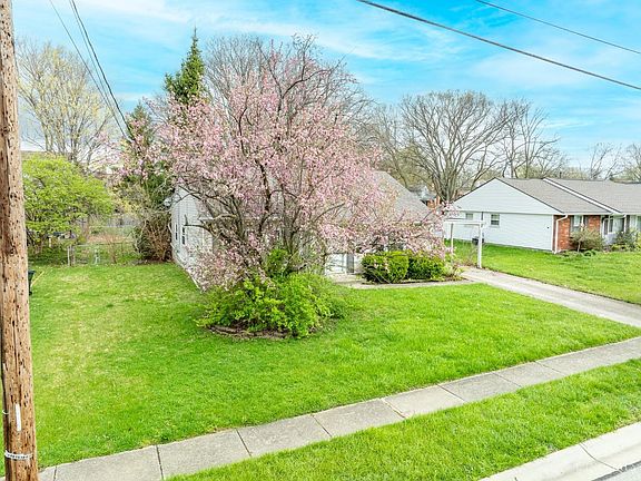 3rd image of 2424 Horning Dr