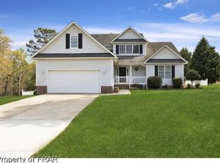 652 Stone Cross Dr, Spring Lake, NC 28390