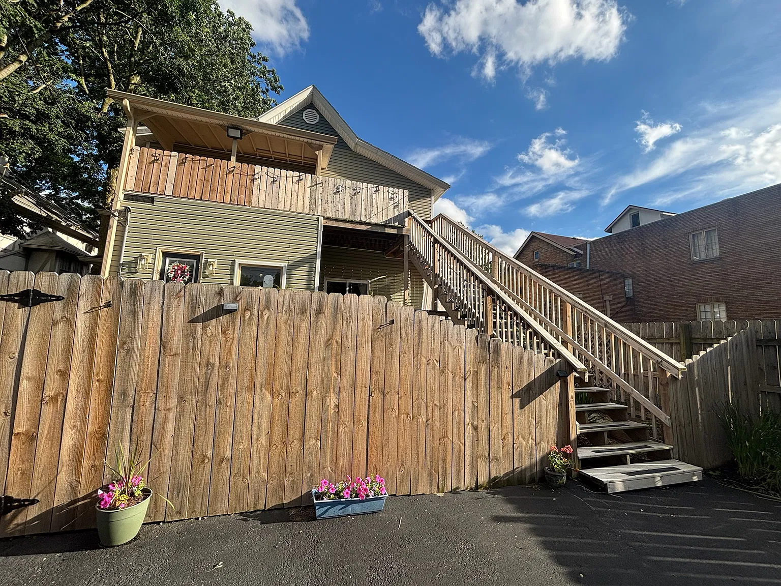 3 bed, 1500 sqft, $2,000 — Photo 2