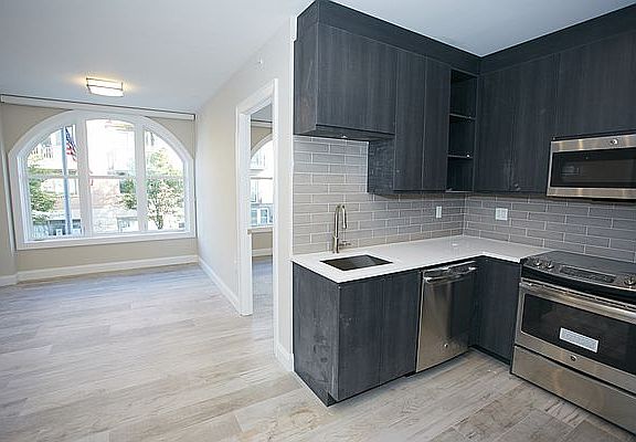 3rd image of 31-77 37th St #2