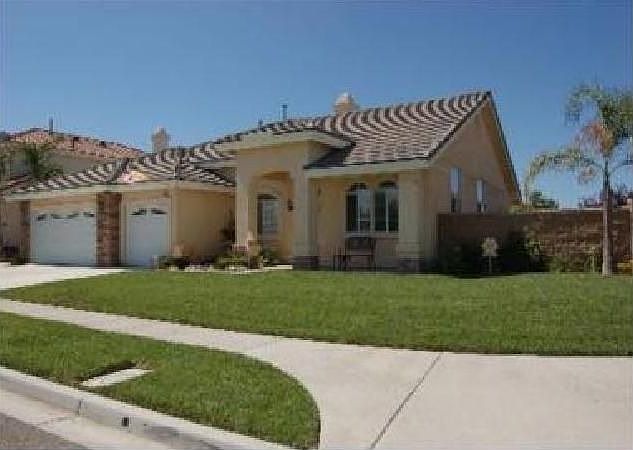 Gorgeous Corner Lot