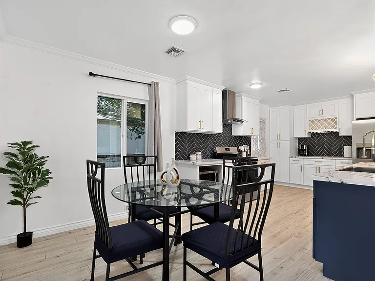 330 Eaton Dr #1 — Photo 5